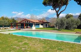 5 dormitorio villa 300 m² en Forte dei Marmi, Italia. 3 400 000 €