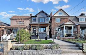 Casa de pueblo – York, Toronto, Ontario,  Canadá. C$1 711 000
