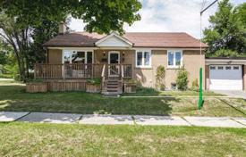 Casa de pueblo – Etobicoke, Toronto, Ontario,  Canadá. C$1 098 000