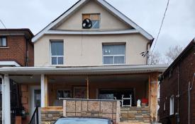 8 dormitorio casa de pueblo en York, Canadá. C$1 426 000