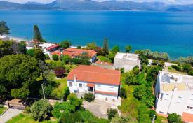 4 dormitorio casa de pueblo 190 m² en Peloponeso, Grecia. 270 000 €