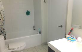 2 dormitorio piso en Richmond Street West, Canadá. C$972 000