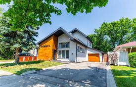 Casa de pueblo – Etobicoke, Toronto, Ontario,  Canadá. C$1 587 000
