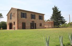 4 dormitorio villa 280 m² en Peccioli, Italia. 770 000 €