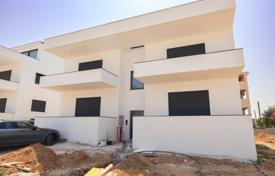 3 dormitorio piso 72 m² en Pag, Croacia. 230 000 €