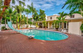 Villa – Miami Beach, Florida, Estados Unidos. $1 365 000