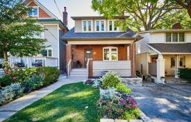 Casa de pueblo – Scarborough, Toronto, Ontario,  Canadá. C$1 335 000