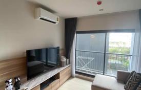 1-dormitorio apartamentos en condominio en Khlong Toei, Tailandia. $129 000