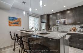 9 dormitorio casa de pueblo en York, Canadá. C$1 346 000