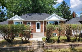 3 dormitorio casa de pueblo en York, Canadá. C$1 031 000