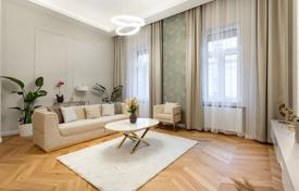 4 dormitorio piso 86 m² en District V (Belváros-Lipótváros), Hungría. 655 000 €