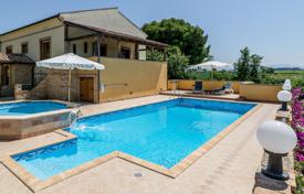 7 dormitorio villa 500 m² en Chieti, Italia. 768 000 €