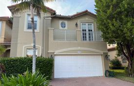5 dormitorio casa de pueblo 254 m² en Doral, Estados Unidos. $790 000