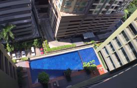 1-dormitorio apartamentos en condominio en Watthana, Tailandia. $222 000