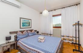 11 dormitorio casa de pueblo 282 m² en Krk, Croacia. 623 000 €