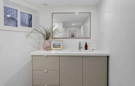 7 dormitorio adosado en Old Toronto, Canadá. C$1 187 000