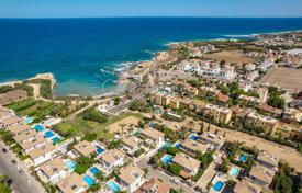 4 dormitorio villa en Paralimni, Chipre. 800 000 €