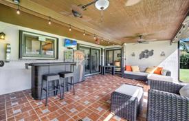 3 dormitorio casa de pueblo 152 m² en Miami, Estados Unidos. $746 000