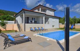 3 dormitorio casa de pueblo 182 m² en Raša, Croacia. 435 000 €