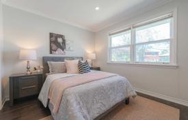 5 dormitorio casa de pueblo en Etobicoke, Canadá. C$1 547 000