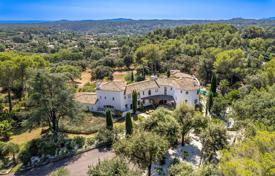 12 dormitorio villa en Le Rouret, Francia. Price on request