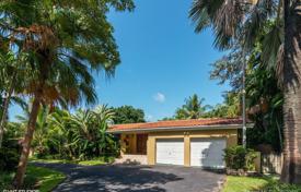 Villa – Coral Gables, Florida, Estados Unidos. $1 350 000