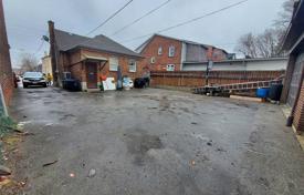 6 dormitorio casa de pueblo en York, Canadá. C$2 079 000