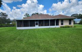 Casa de pueblo – Okeechobee, Florida, Estados Unidos. $598 000
