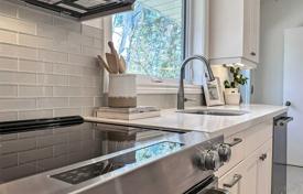 9 dormitorio casa de pueblo en Scarborough, Canadá. C$1 854 000