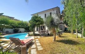 5 dormitorio villa en Cap d'Antibes, Francia. 1 690 000 €