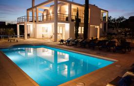 Villa – Ibiza, Islas Baleares, España. 10 700 €  por semana