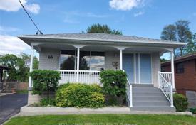 10 dormitorio casa de pueblo en Scarborough, Canadá. C$1 422 000