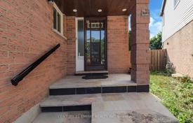 9 dormitorio casa de pueblo en Toronto, Canadá. C$1 096 000
