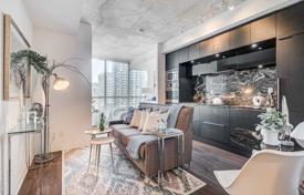 Piso – Blue Jays Way, Old Toronto, Toronto,  Ontario,   Canadá. C$714 000