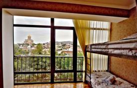 3 dormitorio piso 82 m² en Vieja Tiflis, Georgia. $227 000