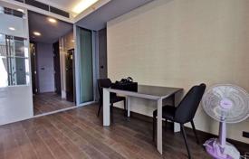 1-dormitorio apartamentos en condominio en Khlong Toei, Tailandia. $355 000