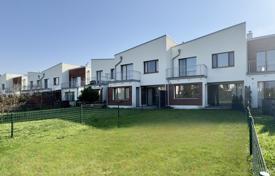 4 dormitorio casa de pueblo 185 m² en Piņķi, Letonia. 400 000 €