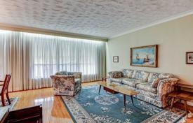 4 dormitorio casa de pueblo en Etobicoke, Canadá. C$1 335 000