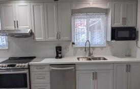8 dormitorio casa de pueblo en North York, Canadá. C$1 312 000