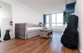 4 dormitorio piso en Etobicoke, Canadá. C$659 000