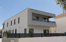 7 dormitorio casa de pueblo 277 m² en Sibenik-Knin, Croacia. 430 000 €