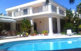 Villa – Cap d'Antibes, Antibes, Costa Azul,  Francia. 9 100 €  por semana