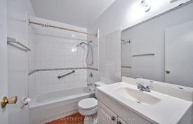 6 dormitorio piso en Scarborough, Canadá. C$722 000