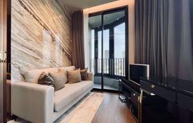 1-dormitorio apartamentos en condominio en Khlong Toei, Tailandia. $297 000