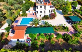 6 dormitorio villa 300 m² en Peloponeso, Grecia. 590 000 €