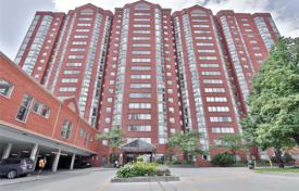 3 dormitorio piso en Eglinton Avenue East, Canadá. C$974 000