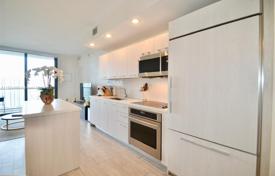 1-dormitorio apartamentos en condominio 69 m² en Miami, Estados Unidos. $585 000