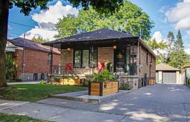 Casa de pueblo – Etobicoke, Toronto, Ontario,  Canadá. C$1 194 000