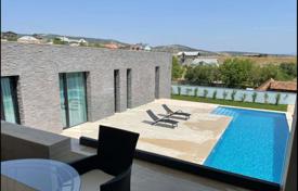 5 dormitorio casa de pueblo 500 m² en Tsavkisi, Georgia. $950 000