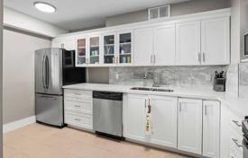 5 dormitorio piso en North York, Canadá. C$718 000
